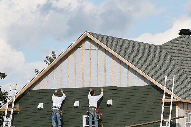 Professional Siding technician working in Milroy, PA